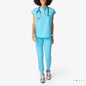 Figs Neon Blue Set Rafaela Top and Zamora Joggers